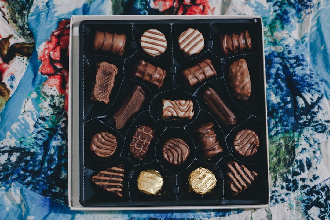 Upptäck Anthon Berg chokladask 400g – en fest i munnen illustration